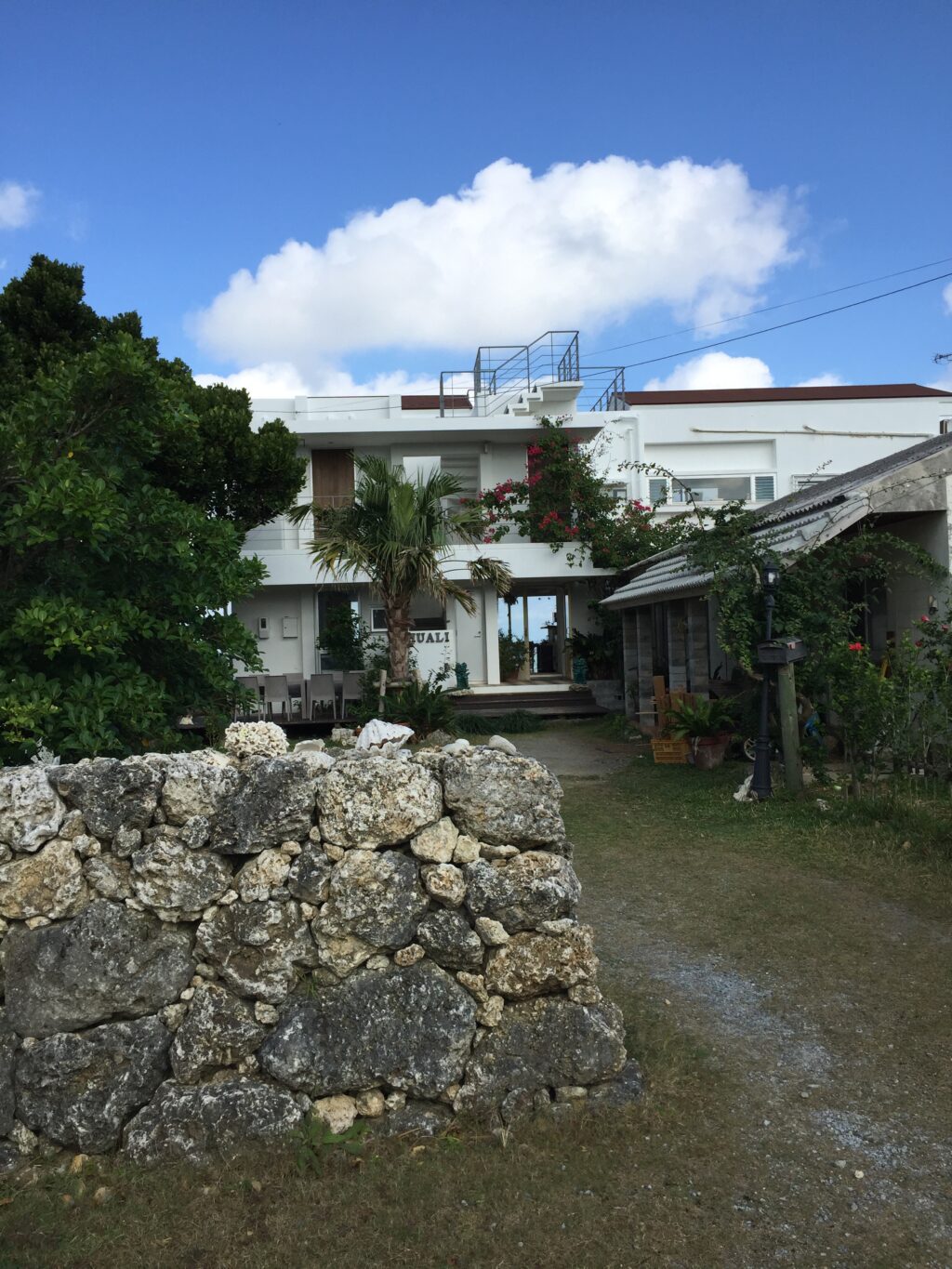沖縄にあるおしゃれで安い隠れ宿 あまみく のんびりできて 子連れ可能 ショートトリップの神さま